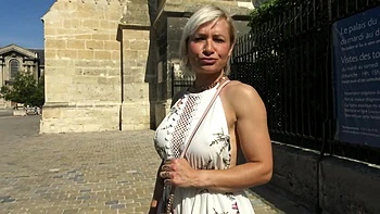 Elektra discovers the intensity of a foursome! - Jacquie et Michel TV