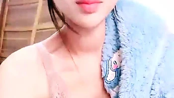 Cute Asian Chubby Teen Wild Dildo Masturbation