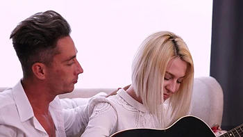 Blondie Wants Dick - Linn Lamborghini