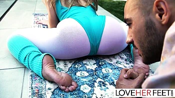 Insatiable Aderes Quin - feet xxx - Love Her Feet