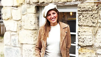 Pénélope Chic, 39 years old, physiotherapist in Béziers! - Jacquie et Michel TV