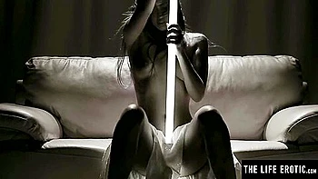 Hot Naked Brunette Fingerbangs Herself To An Intense Orgasm