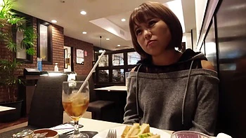 0010902_ベロチュー 背面騎乗位 低身長などが含まれている