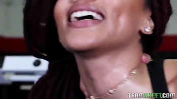 Julie Kay Black 18yo Girl Alternate Gym Exersices