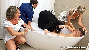 Four Gilfs Crazy Group Sex