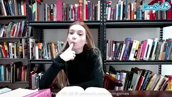 Amateur Teen Masturbates On Cam During Study Hall