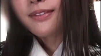 00907,A woman in serious agony