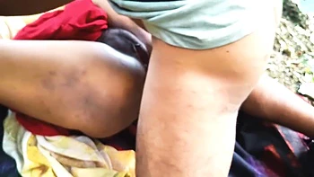 Village Bhabhi - Desi Ke Saath Jangal Me