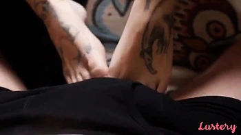 Ursinae And Fennel At Close Quarters