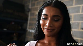 Impressive missionary pose fuck with a busty ebony Yasmina Khan