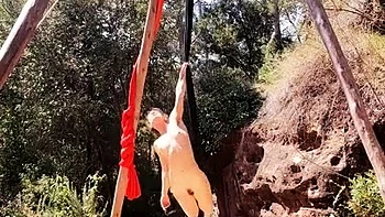 Outdoor bdsm dorm handjob outdoor