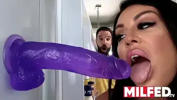 Real Estate Milf Agent Caught Fucking A Married Man - MILFED