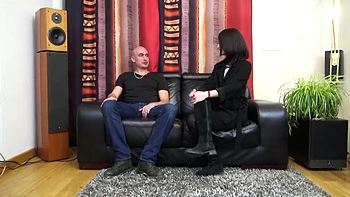 Melany, 26, excels in the art of threesomes! - Jacquie et Michel TV