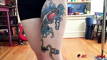 Watch sweet Vex Voltage's movie