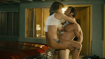 Two sexy babes shared cock in 69 pose while riding a car