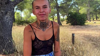 It is impossible to exhaust Sya, 33 years old! - Jacquie et Michel TV