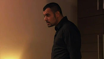 Laura and Her Friend Roxy Have a Surprise Threesome with a Guy - Private Porn Sex Videos