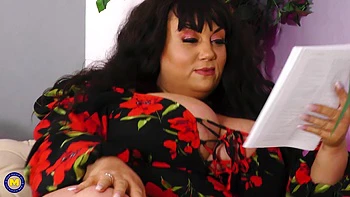 BBW MILF Jj Jewel Shows off Her Huge Natural Tits & Ass