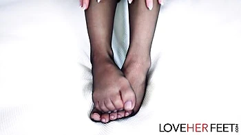 Watch indescribable Anya Olsen's trailer