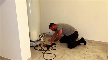 It's time to play for Oletsha! - Jacquie et Michel TV