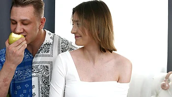 Couple fucked in doggy style in Fanky Town