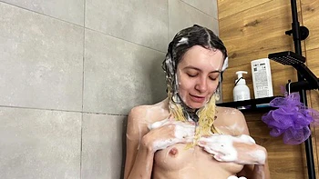 I stretched my naughty girlfriend's tight asshole