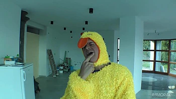 18-Year-Old Mary Monroe Gets An Anal Creampie in POV