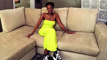 Big Tits Black Amateur Gets Her Pussy Stretched