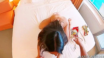 Met A Kinky Hotty In Cruise That Gives Butt And Squirts!