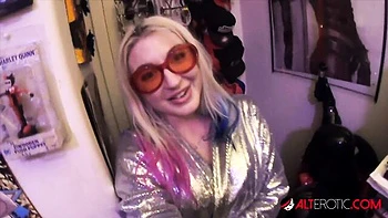 Slutty Leya Falcon's big tits action