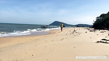 Glamour Sakura Hell's pee porn