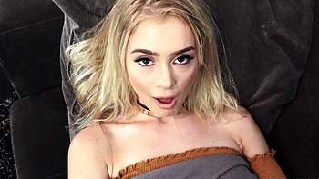 Blonde Teen Solo Masturbation