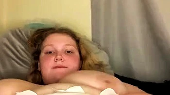 Big Boobs MILF Do A Tit Fuck