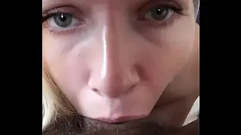 I spot her NAKED on the hotel window when i wash the glass and i entered in the room with my cock HARD !