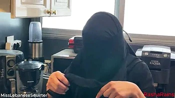 Lebanese Maid Gets Extra Pay For Squirting Orgasm & Wet Sex Service in Kitchen