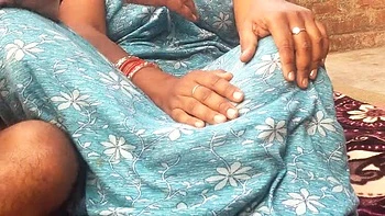 Indian Bhabhi Hot Sex with Couple - Home Anal & Outdoor 69 Desi Videos