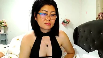 Amateur Webcam Chick Masturbates On Webcam More at