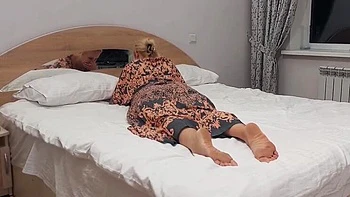 Amateur Mature Wife Selena701 Gets Naked for Hot Sex & Foot Fetish Action