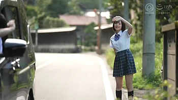 Asiatique mince sodomisée avec SM brutal