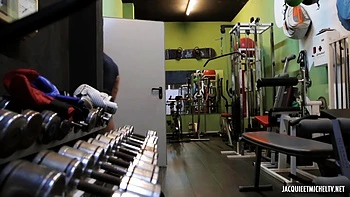 MILFs francesas Clémence e Ashley fodem de lingerie