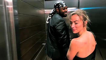 Brünette MILF fickt mit großem BBC und creampied