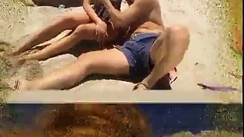 Beach fuck DP 4sum: Doggy, Threesome  Vintage Porn