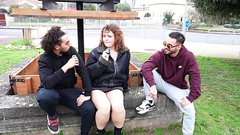 Джейд заводит жаркий французский групповой с MILF