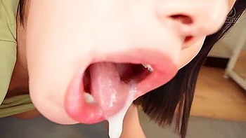 Азиатская жена с большой попой залита кремпай внутри