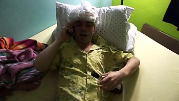 Valeries großer Arsch wird doggy, Cowgirl und Missionar gefickt