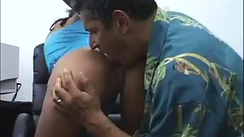 Winzige Teen Anal: Blasen, Reiten und Missionarsfick