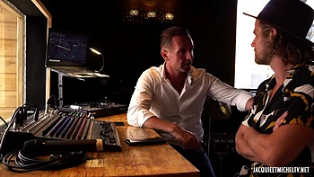 Naomie Ricci, secrétaire médicale de 33 ans, se fait lécher le cul