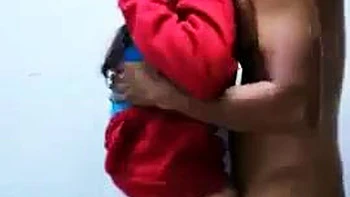 Парень ебет девушку: минет и жесткий догги