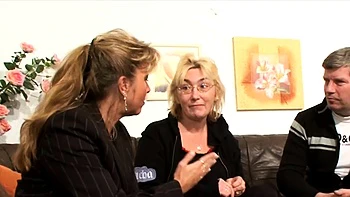 Зрелые блондинки лечат мужу проблемы с твердым членом