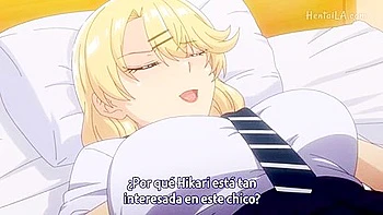 Garota japonesa jovem lambe os peitos e leva creampie